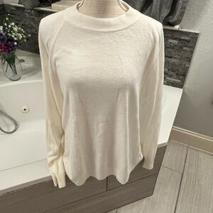 Vintage 90s Classic White Crew Neck Sweater